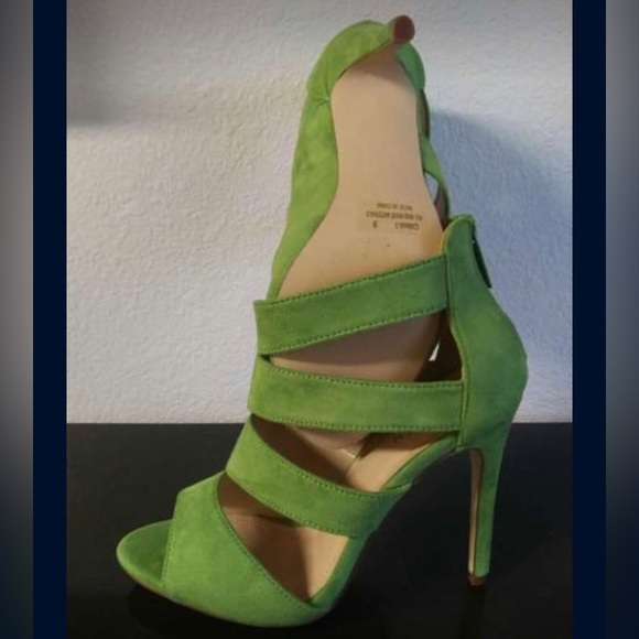 WOMEN'S NEON GREEN HIGH HEEL SANDAL - Picture 2 of 4
